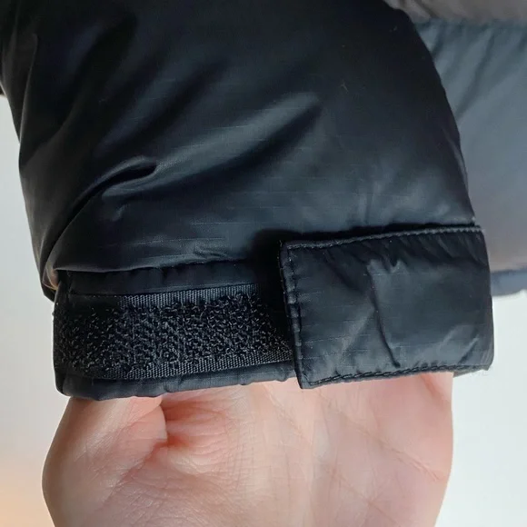 NEW with Tags North Face Women’s 1996 Retro Nuptse Jacket ( Size XS ) - Picture 7 of 11